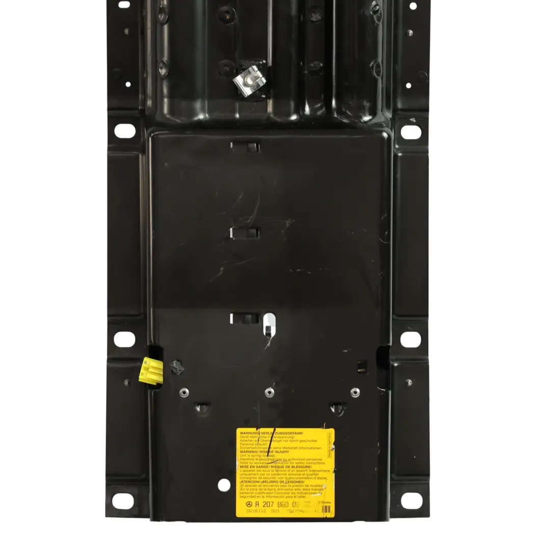 Poggiatesta Posteriore Destro Barra Antiribaltamento per Mercedes A207 Cabrio con numero di parte A2078600632 Mercedes A207 Cabrio Poggiatesta Posteriore Destro Barra Antiribaltamento - SKU A2078600632 - Numero di parte A2078600632