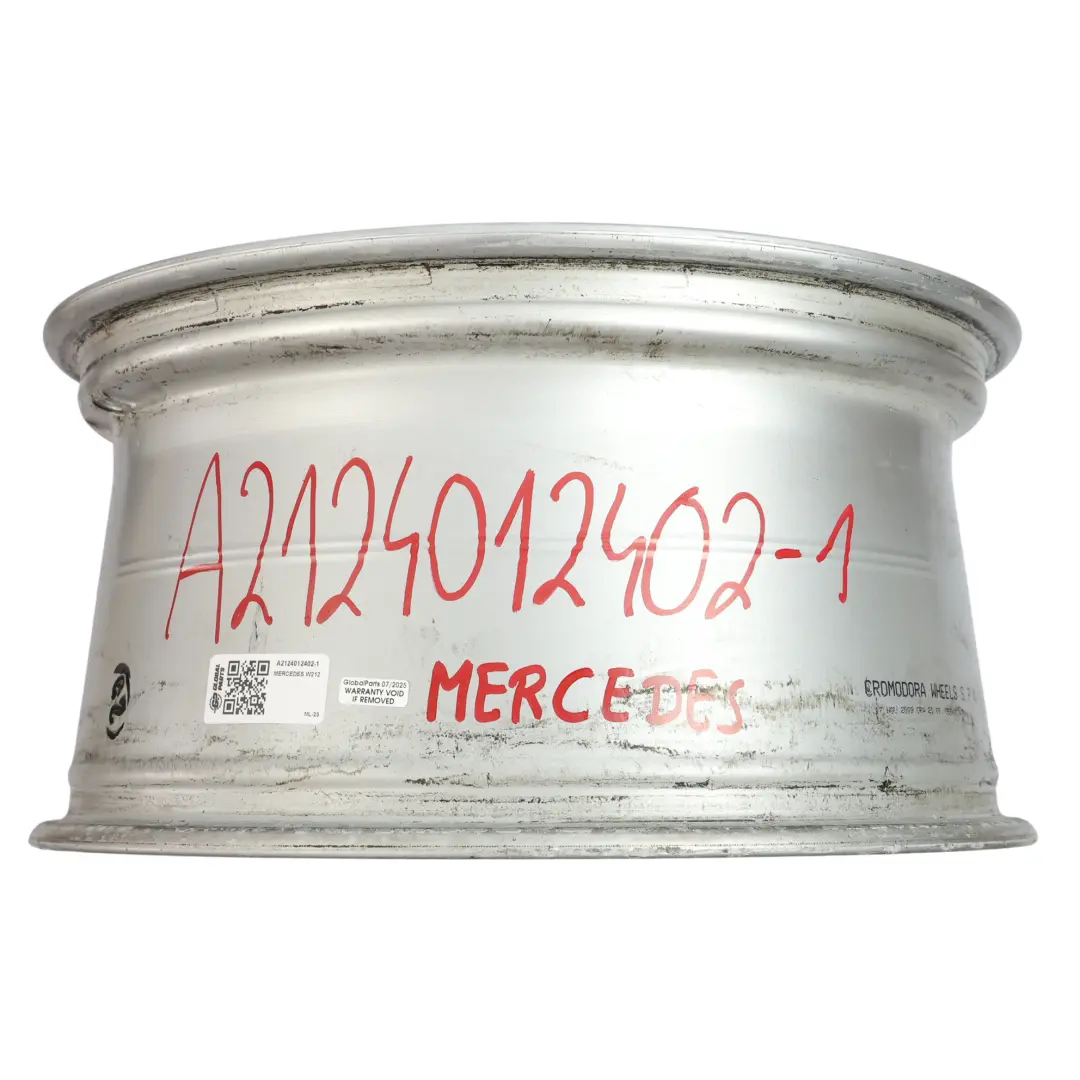 Asse Posteriore Argento Cerchio In Lega 18" ET:54 9J per Mercedes W212 con numero di parte A2124012402 Mercedes W212 Asse Posteriore Argento Cerchio In Lega 18" ET:54 9J - SKU A2124012402-1 - Numero di parte A2124012402