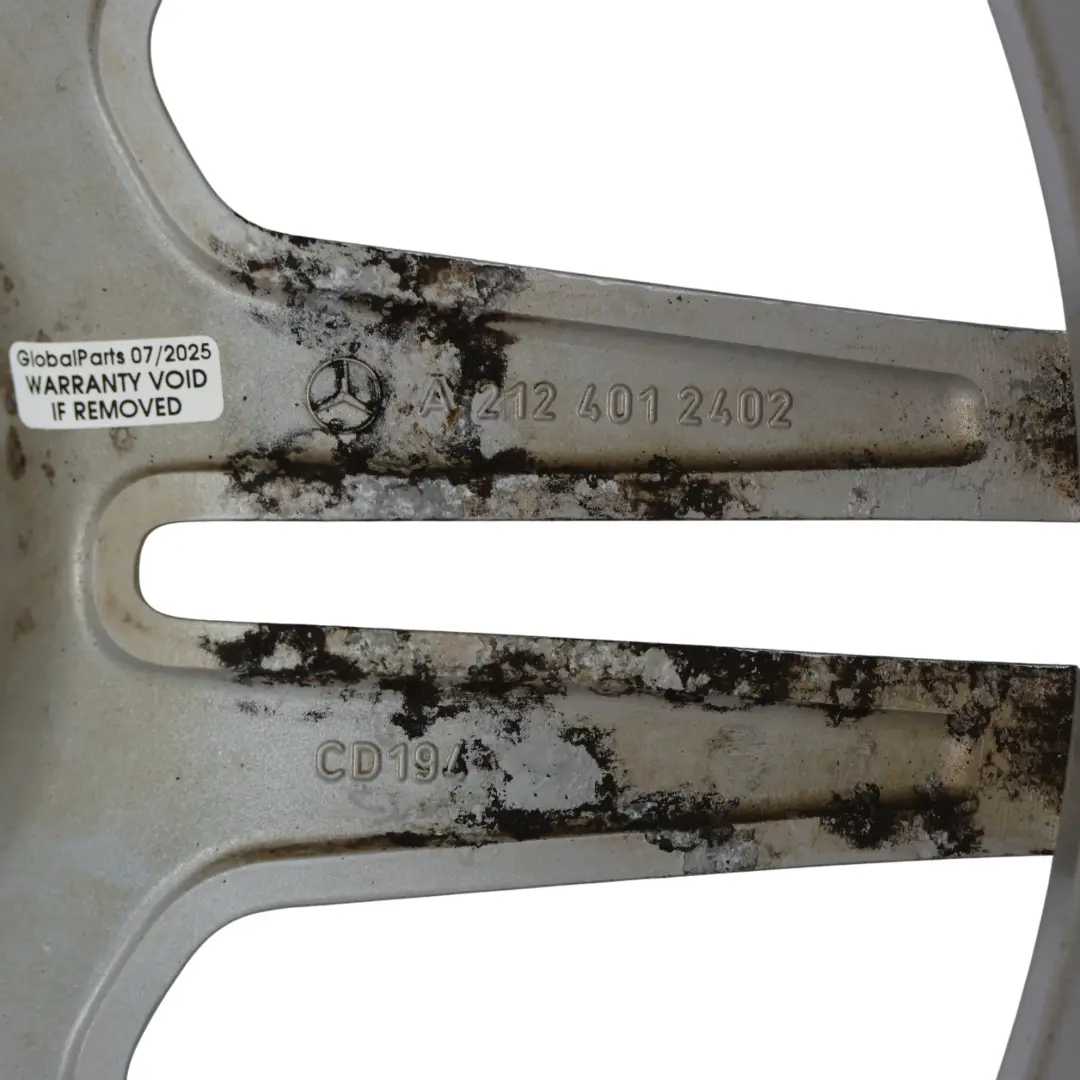 Eje Trasero Plata Llanta De Aleacion 18 "ET: 54 9J para Mercedes W212 con número de pieza A2124012402 Mercedes W212 Eje Trasero Plata Llanta De Aleacion 18 "ET: 54 9J - SKU A2124012402-1 - Número de pieza A2124012402