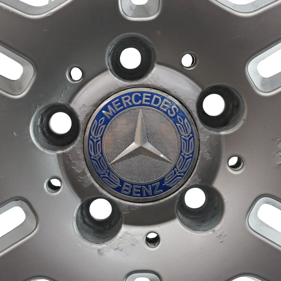 Asse Posteriore Argento Cerchio In Lega 18" ET:54 9J per Mercedes W212 con numero di parte A2124012402 Mercedes W212 Asse Posteriore Argento Cerchio In Lega 18" ET:54 9J - SKU A2124012402-1 - Numero di parte A2124012402