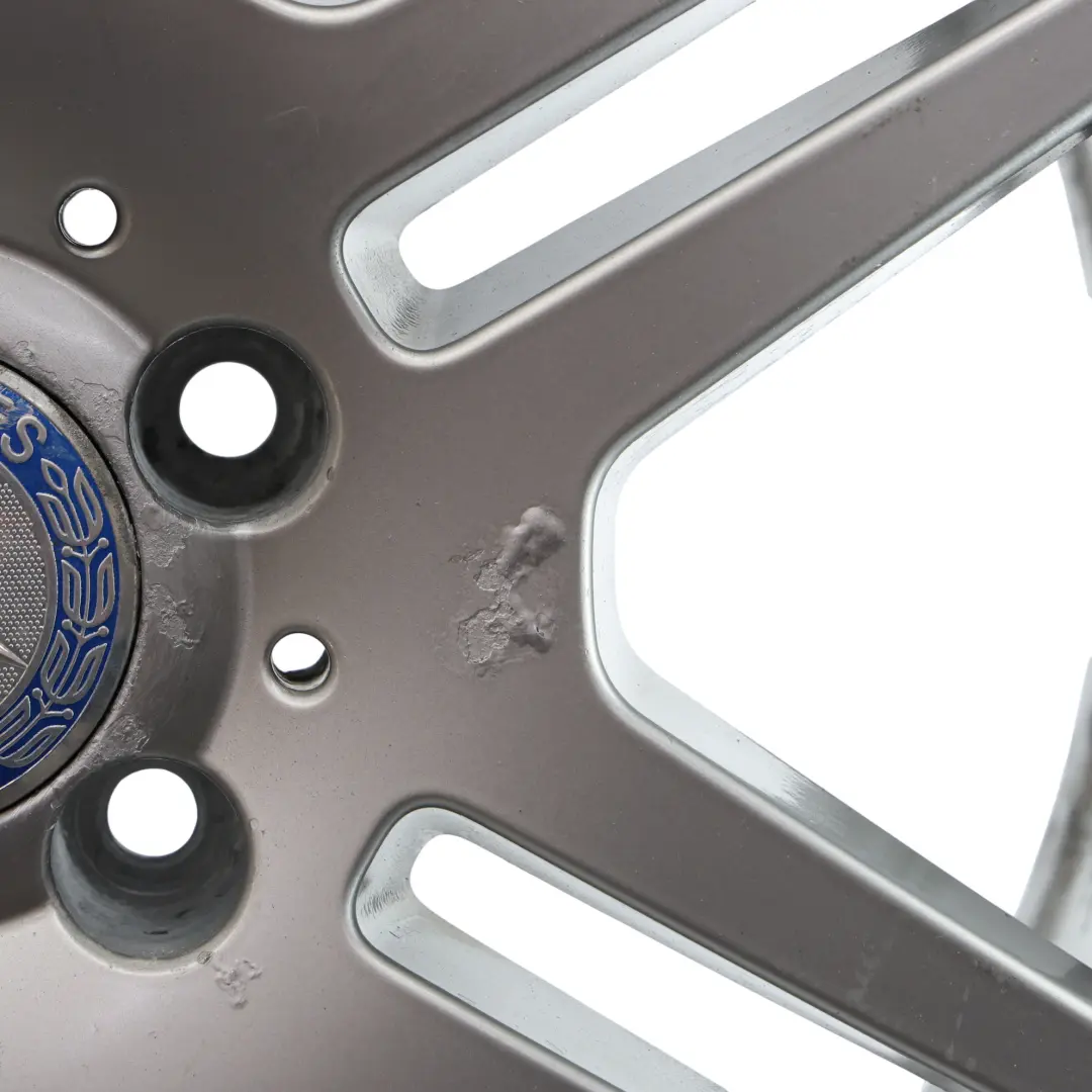 Asse Posteriore Argento Cerchio In Lega 18" ET:54 9J per Mercedes W212 con numero di parte A2124012402 Mercedes W212 Asse Posteriore Argento Cerchio In Lega 18" ET:54 9J - SKU A2124012402-1 - Numero di parte A2124012402