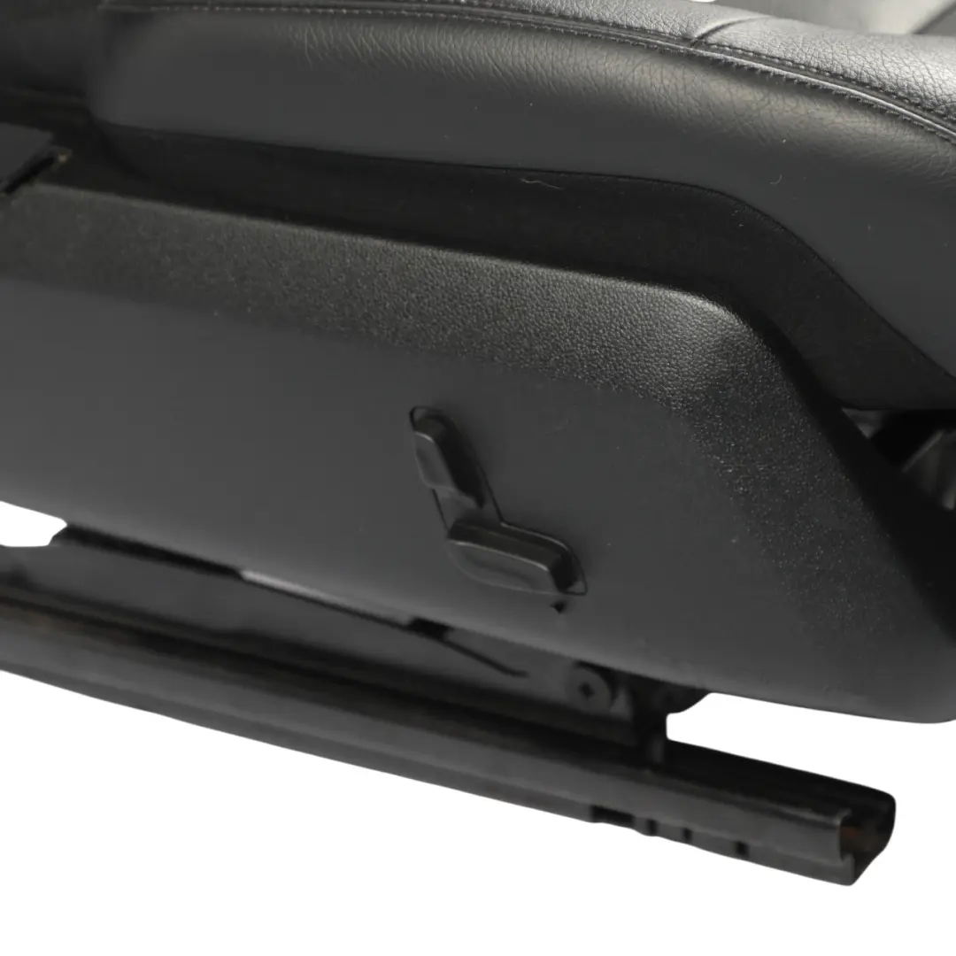Sedile Anteriore Riscaldato In Pelle Nera Destra per Mercedes W212 con numero di parte A2129100447 Mercedes W212 Sedile Anteriore Riscaldato In Pelle Nera Destra - SKU A2129100447-1 - Numero di parte A2129100447