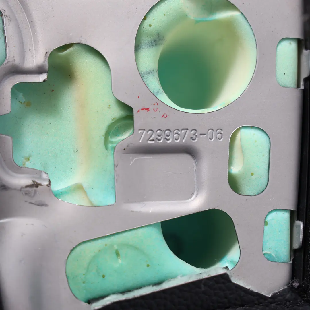 Mercedes W213 Asiento Delantero Soporte Muslo Izquierdo Imitación Cuero Negro - SKU A2139108805 - Número de pieza A2139108805