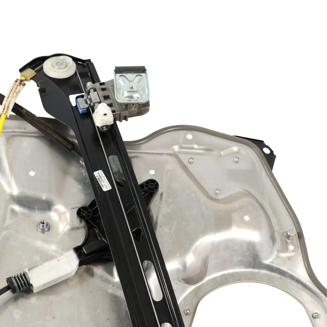 W218 Pannello Motore Regolatore Alzacristalli Anteriore Destro per Mercedes con numero di parte A2187200479 Mercedes W218 Pannello Motore Regolatore Alzacristalli Anteriore Destro - SKU A2187200479 - Numero di parte A2187200479