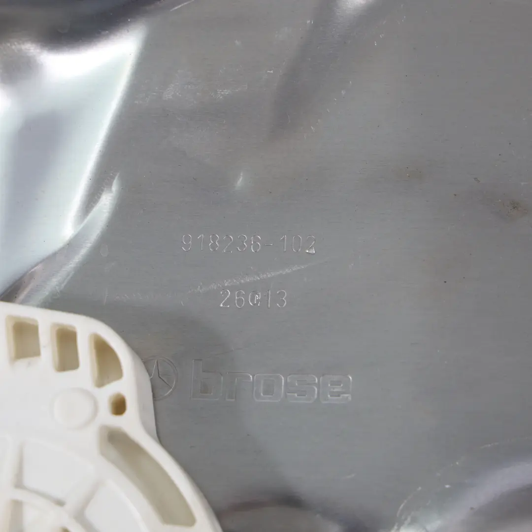 W218 Window Lifter Regulator Motor Panel Front Right O/S to Mercedes with Part number A2187200479 Mercedes W218 Window Lifter Regulator Motor Panel Front Right O/S - SKU A2187200479 - Part number A2187200479