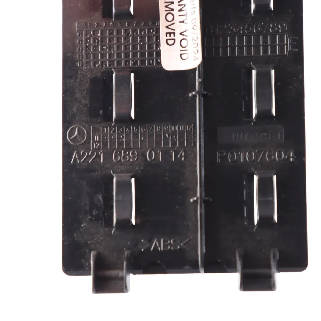 Mercedes W221 Panel Cubierta Maletero Trasero Izquierdo - SKU A2216890114 - Número de pieza A2216890114