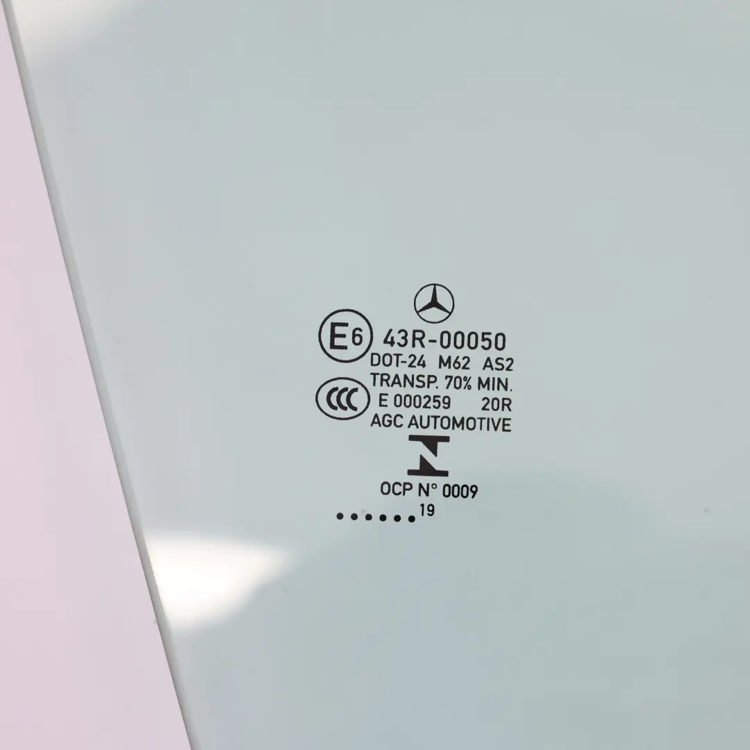 Mercedes A238 Cabriolet Fenêtre De Porte AS2 Avant Droite - SKU A2387250200 - Numéro de pièce A2387250200