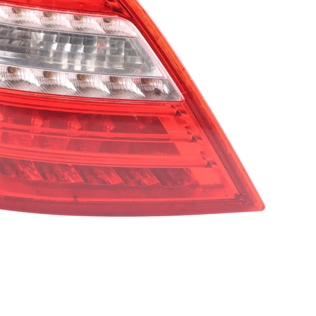 Mercedes W251 Luz Trasera Piloto Panel Lateral Trasero Izquierdo - SKU A2518201964 - Número de pieza A2518201964