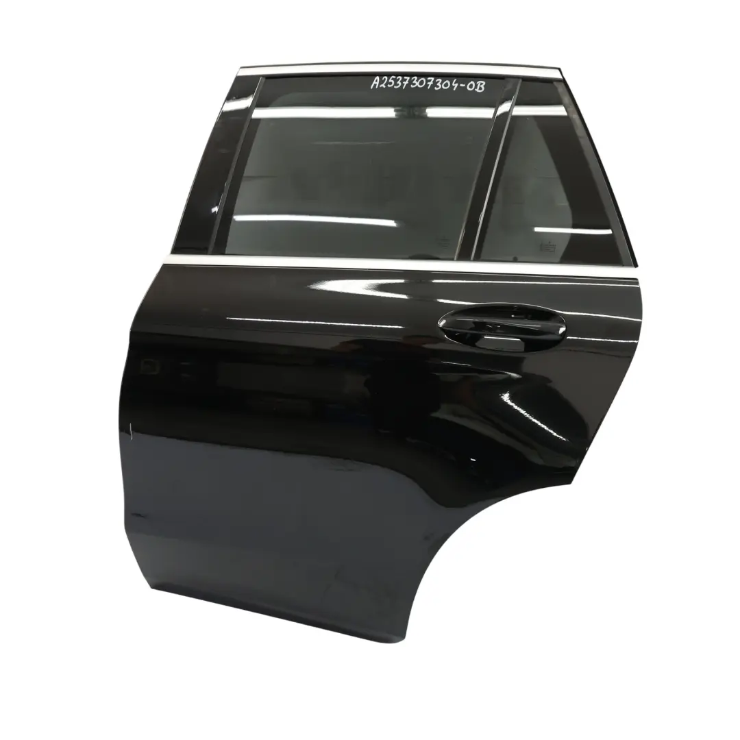 Puerta Trasera Izquierda Obsidian Black Metallic - 197 para Mercedes X253 con número de pieza A2537307304 Mercedes X253 Puerta Trasera Izquierda Obsidian Black Metallic - 197 - SKU A2537307304-OB - Número de pieza A2537307304