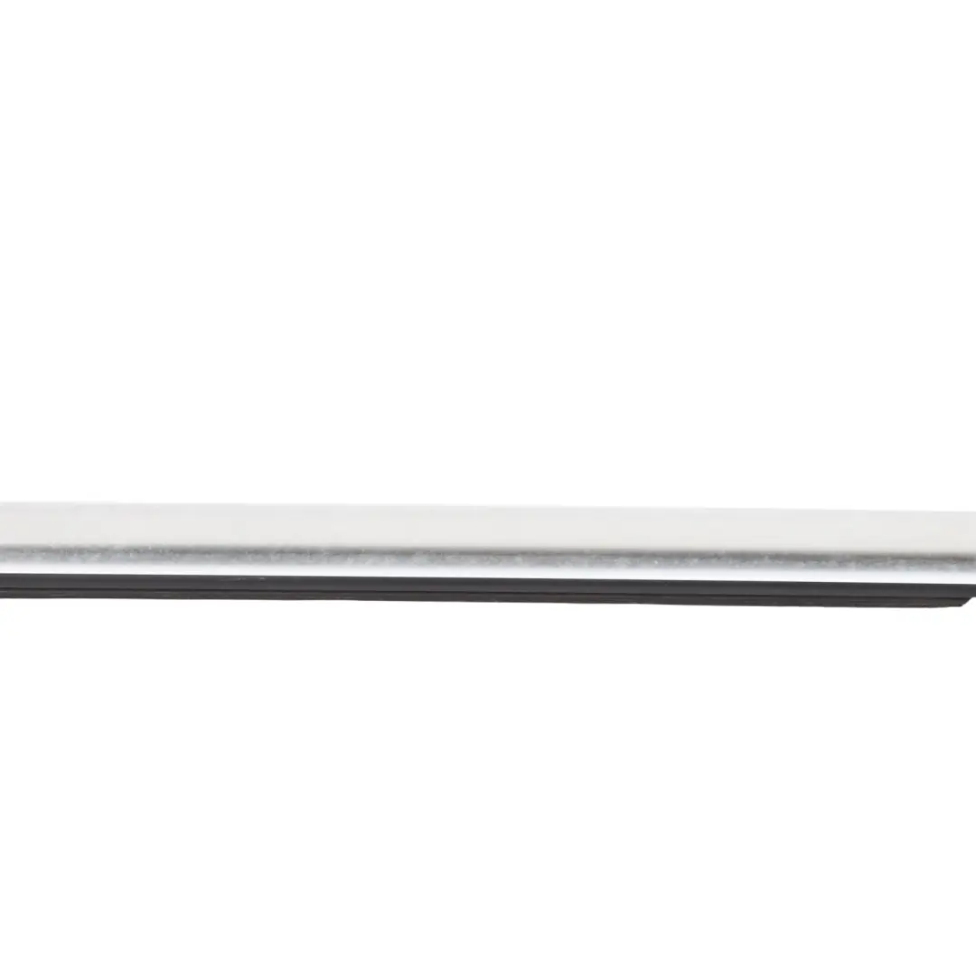 X256 Guarnizione Porta Weatherstrip Posteriore Destro per Mercedes con numero di parte A2537308604 Mercedes X256 Guarnizione Porta Weatherstrip Posteriore Destro - SKU A2537308604 - Numero di parte A2537308604