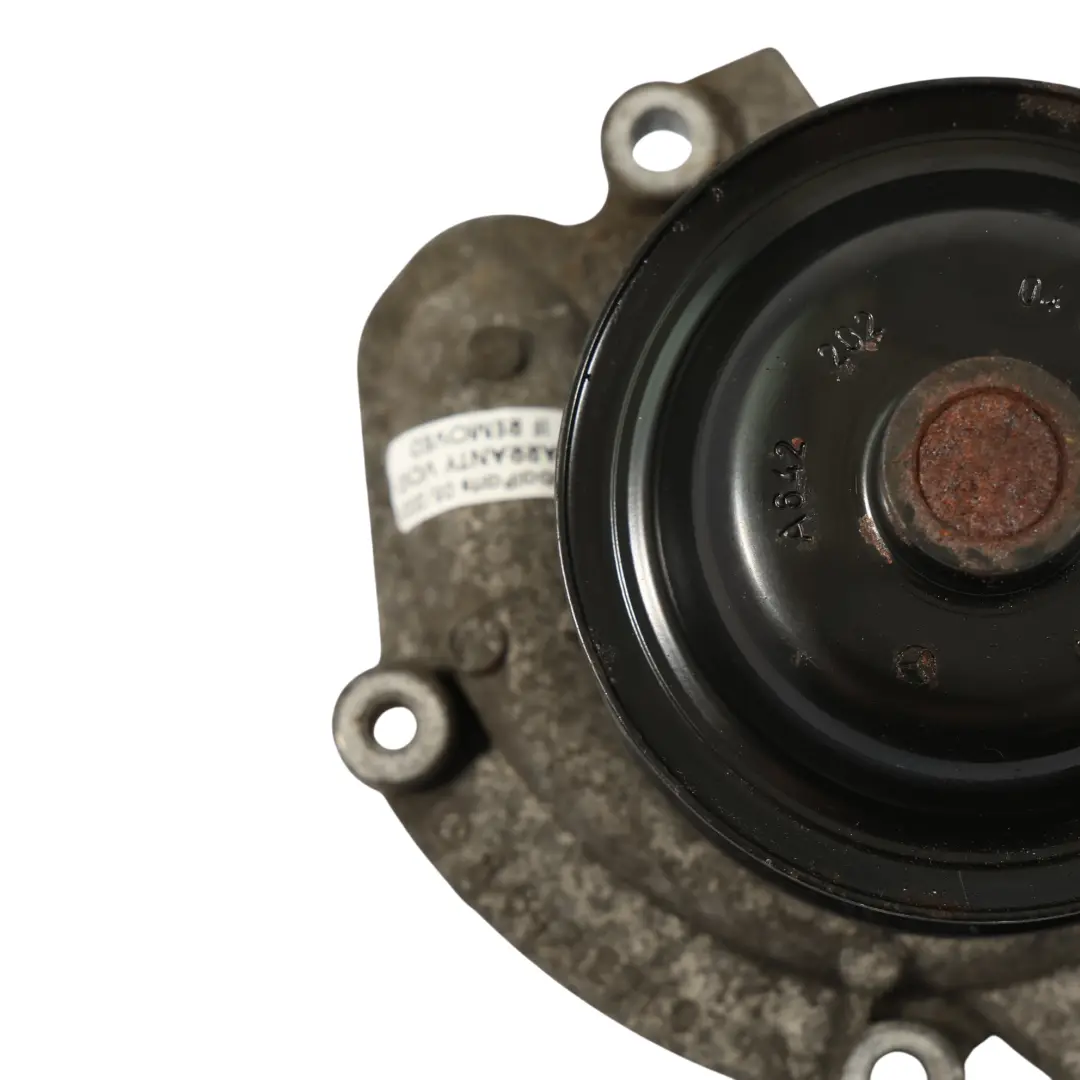 Pompa Acqua Refrigerante Motore Diesel per Mercedes W164 W203 C207 con numero di parte A6422001701 Mercedes W164 W203 C207 Pompa Acqua Refrigerante Motore Diesel - SKU A6422001701 - Numero di parte A6422001701
