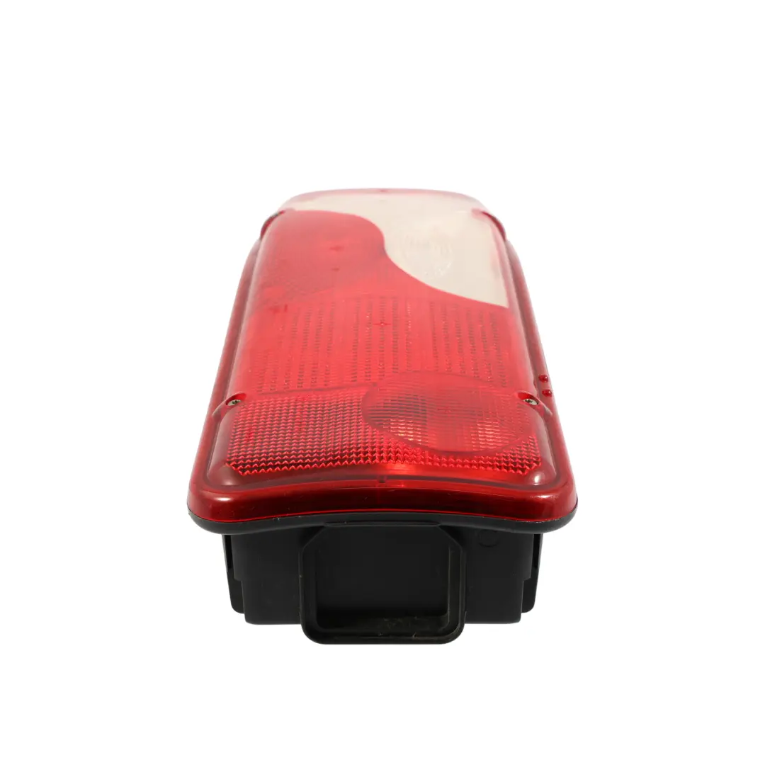 Feu Arrière Droit pour Mercedes Sprinter W906 à propos du numéro de pièce A9068201764 Mercedes Sprinter W906 Feu Arrière Droit - SKU A9068201764 - Numéro de pièce A9068201764