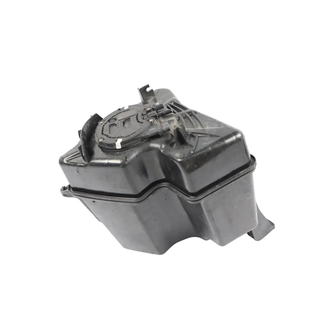 W907 OM654 Adblue Storage Tank Bottle to Mercedes Sprinter with Part number A9104702401 Mercedes Sprinter W907 OM654 Adblue Storage Tank Bottle - SKU A9104702401 - Part number A9104702401
