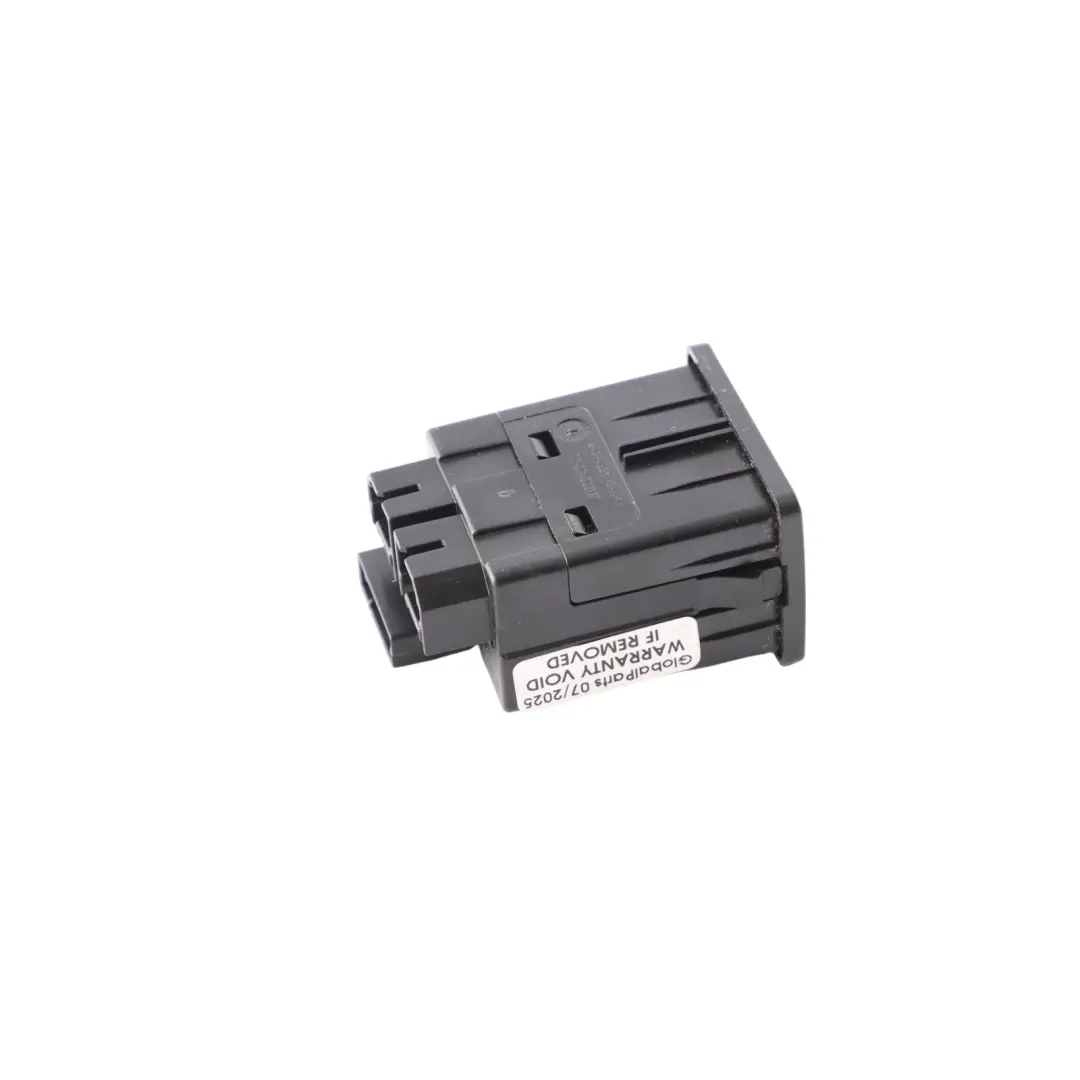 Mk8 Presa USB Spina Port JK2T-14F014-AC per Ford Transit con numero di parte JK2T14F014AC Ford Transit Mk8 Presa USB Spina Port JK2T-14F014-AC - SKU JK2T14F014AC - Numero di parte JK2T14F014AC