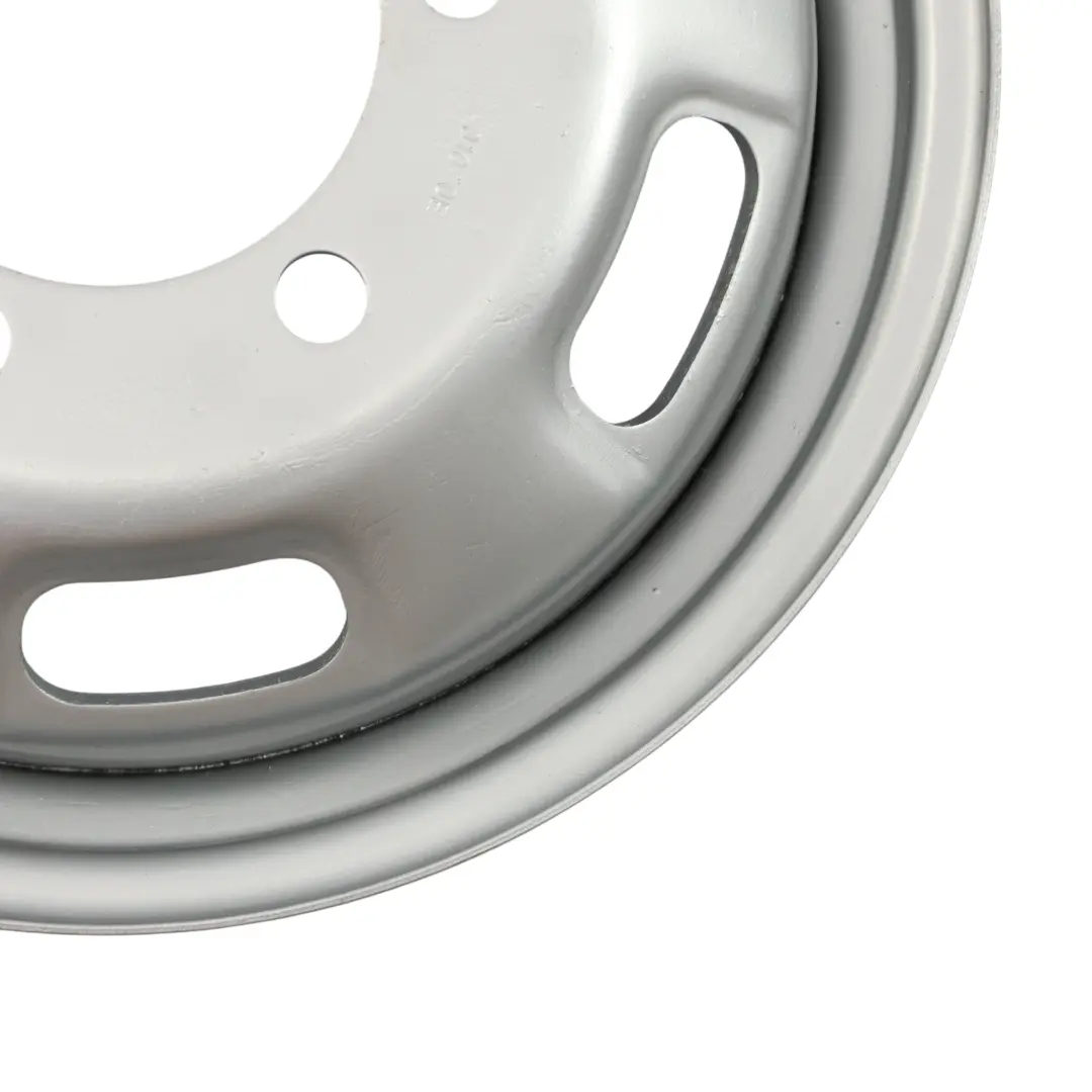 Llanta Acero Plata 16" ET:107 5,5J para Iveco Daily V con número de pieza KBA44544 Iveco Daily V Llanta Acero Plata 16" ET:107 5,5J - SKU KBA44544-1 - Número de pieza KBA44544