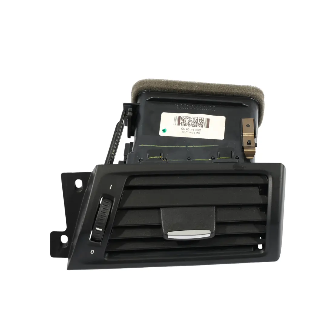 Kratka Nawiewu Deski Rozdzielczej Prawa do BMW X3 F25 X4 F26 o numerze 9217442 BMW X3 F25 X4 F26 Kratka Nawiewu Deski Rozdzielczej Prawa - SKU LHD-9217442 - Numer Części 9217442