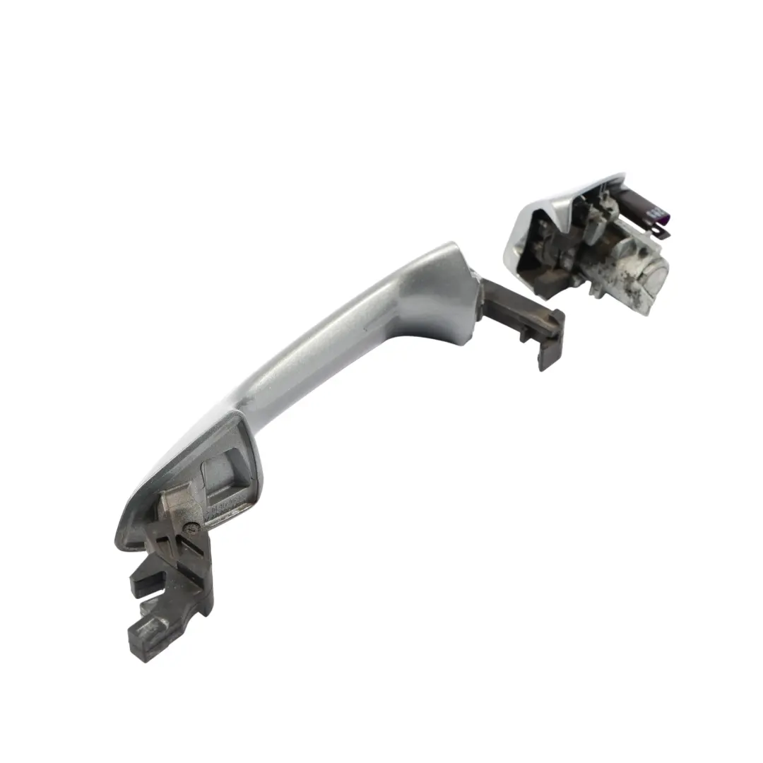 Front Grab Handle Door Right O/S Palladium Silver Metallic - 792 to Mercedes W204 with Part number A2047600270 Mercedes W204 Front Grab Handle Door Right O/S Palladium Silver Metallic - 792 - SKU RHD-A2047600270-PAL - Part number A2047600270