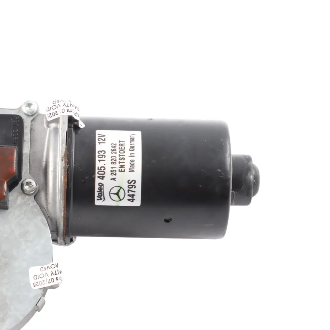 Windscreen Wiper Linkage Motor Unit Valeo A2518202642 to Mercedes W251 with Part number A2518200141 Mercedes W251 Windscreen Wiper Linkage Motor Unit Valeo A2518202642 - SKU RHD-A2518200141-1 - Part number A2518200141