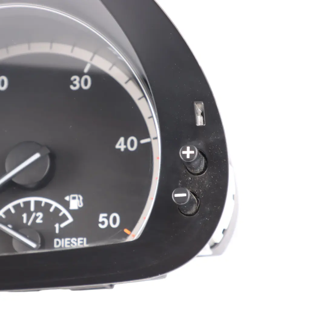 Instrument Cluster Diesel Speedo Clocks Manual to Mercedes Vito W639 with Part number A6399005700 Mercedes Vito W639 Instrument Cluster Diesel Speedo Clocks Manual - SKU RHD-A6399005700-2 - Part number A6399005700