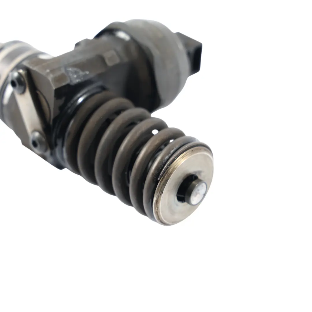 Mk1 Fuel Injector Injection Nozzle 2.0 TDI to Audi A4 B7 Skoda Superb with Part number 038130073BJ Audi A4 B7 Skoda Superb Mk1 Fuel Injector Injection Nozzle 2.0 TDI - SKU 038130073BJ - Part number 038130073BJ