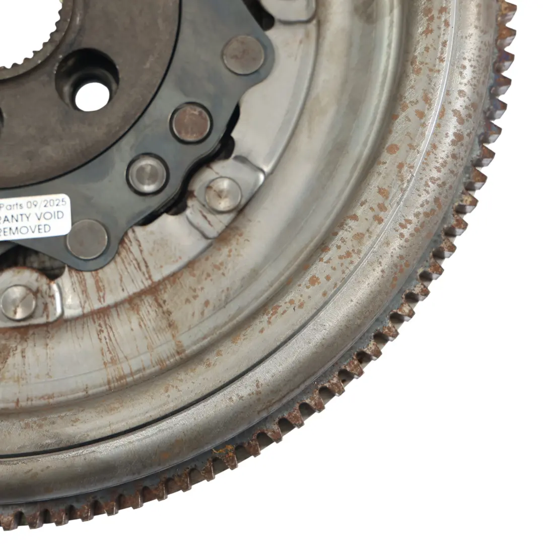 Mass Flywheel to Volkswagen VW Golf Mk7 Passat B7 2.0 TDI Dual with Part number 03L105266DF Volkswagen VW Golf Mk7 Passat B7 2.0 TDI Dual Mass Flywheel - SKU 03L105266DF - Part number 03L105266DF