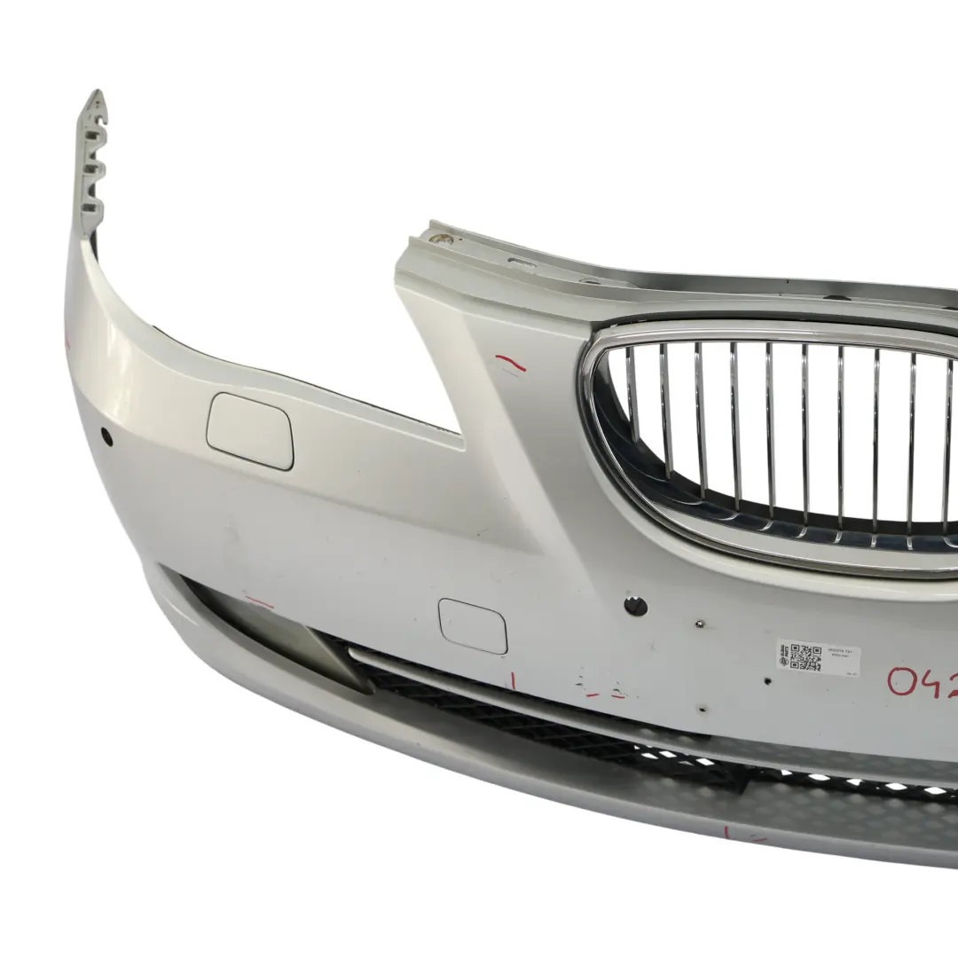 Zderzak Przedni Titansilber Srebrny Metalik - 354 do BMW E60 LCI o numerze 0420276 BMW E60 LCI Zderzak Przedni Titansilber Srebrny Metalik - 354 - SKU 0420276-TS1 - Numer Części 0420276