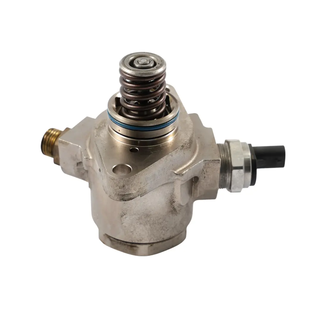 Pompa Carburante Alta Pressione 1.0 TFSI Benzina per Audi A1 8X A3 8V con numero di parte 04E127026L Audi A1 8X A3 8V Pompa Carburante Alta Pressione 1.0 TFSI Benzina - SKU 04E127026L - Numero di parte 04E127026L