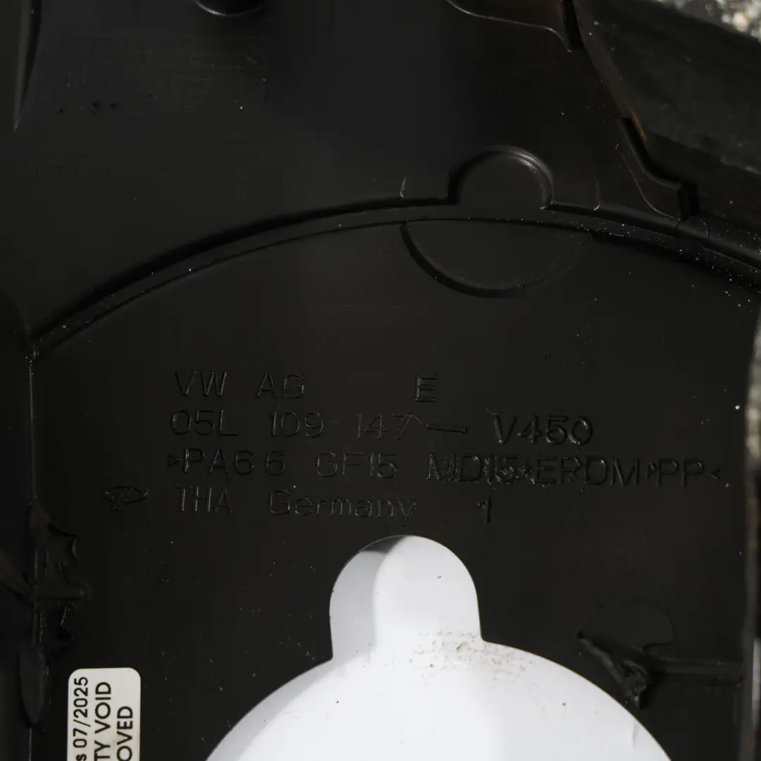 Osłona Paska Rozrządu 2.0 TDI do Audi A4 B9 A5 F5 Q5 FY A6 C8 o numerze 05L109147E Audi A4 B9 A5 F5 Q5 FY A6 C8 Osłona Paska Rozrządu 2.0 TDI - SKU 05L109147E - Numer Części 05L109147E