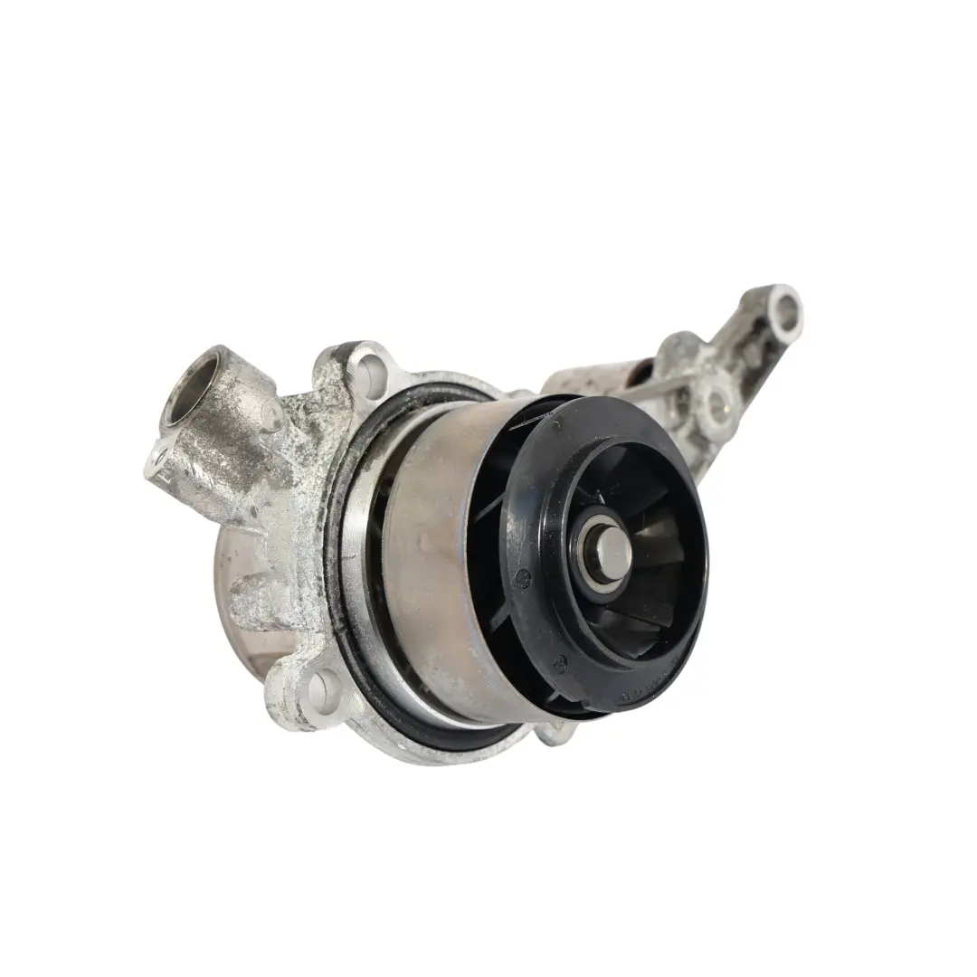 Pompe À Eau Refroidissement 2.0 TDI pour Audi A4 B9 Volkswagen Arteon 3H à propos du numéro de pièce 05L121011D Audi A4 B9 Volkswagen Arteon 3H Pompe À Eau Refroidissement 2.0 TDI - SKU 05L121011D - Numéro de pièce 05L121011D
