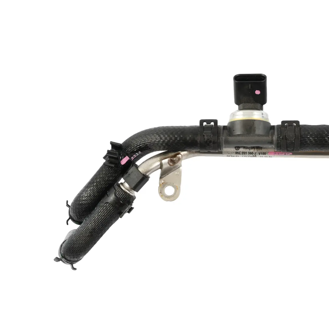 Pipes Hoses 2.0 TDI Diesel Engine to Audi A4 B9 A6 C8 A7 C8 Fuel with Part number 05L201360J Audi A4 B9 A6 C8 A7 C8 Fuel Pipes Hoses 2.0 TDI Diesel Engine - SKU 05L201360J - Part number 05L201360J