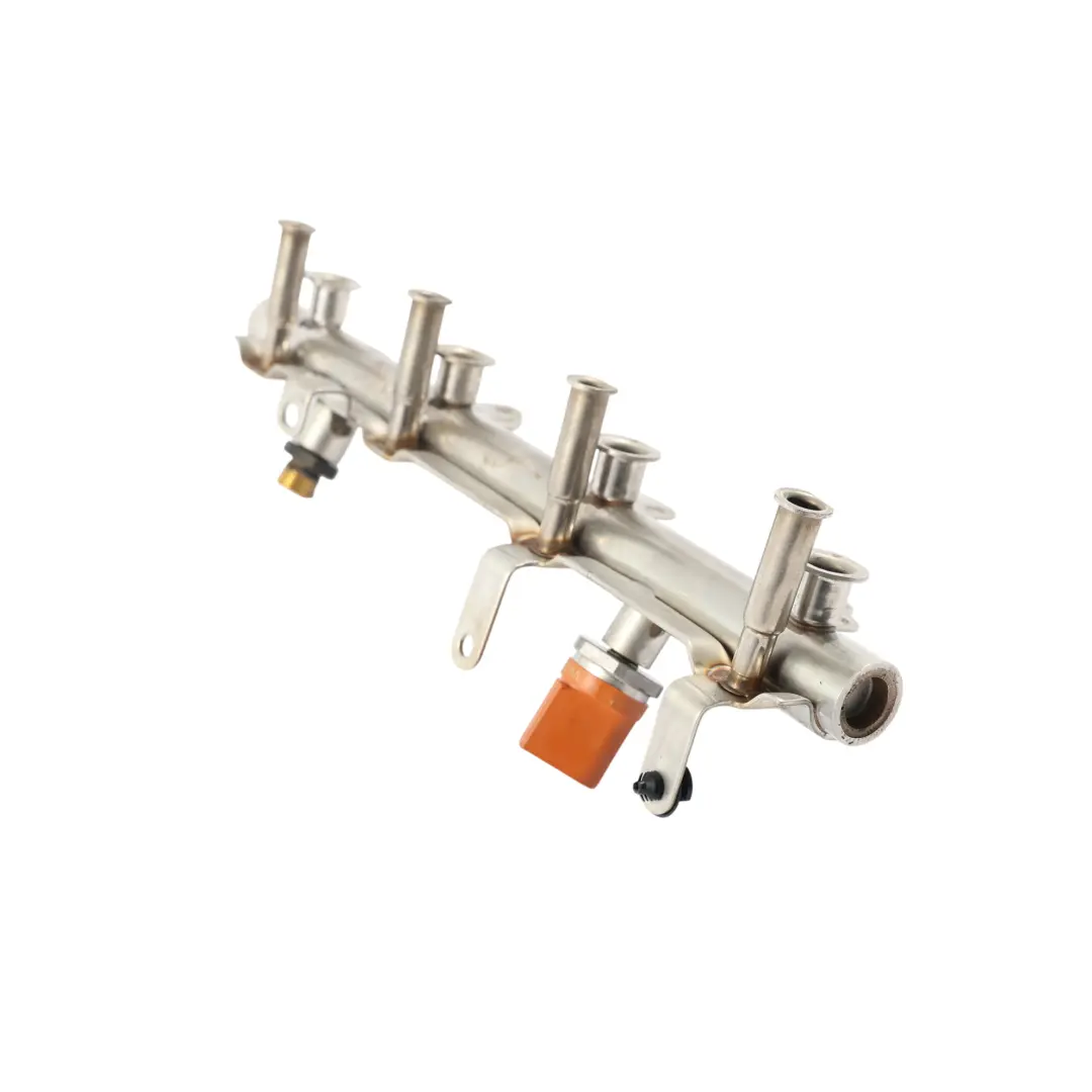 Audi A4 B8 2.0 TFSI Benzin Kraftstoff System Einspritz Schiene - SKU 06J133317AB - Teilenummer 06J133317AB