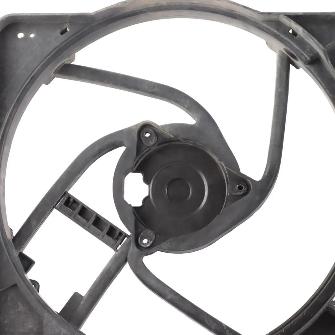 TT9 2.2 TDCi Moteur Ventilateur Refroidissement Radiateur pour Ford Transit à propos du numéro de pièce 1431172 Ford Transit TT9 2.2 TDCi Moteur Ventilateur Refroidissement Radiateur - SKU 1431172-3 - Numéro de pièce 1431172