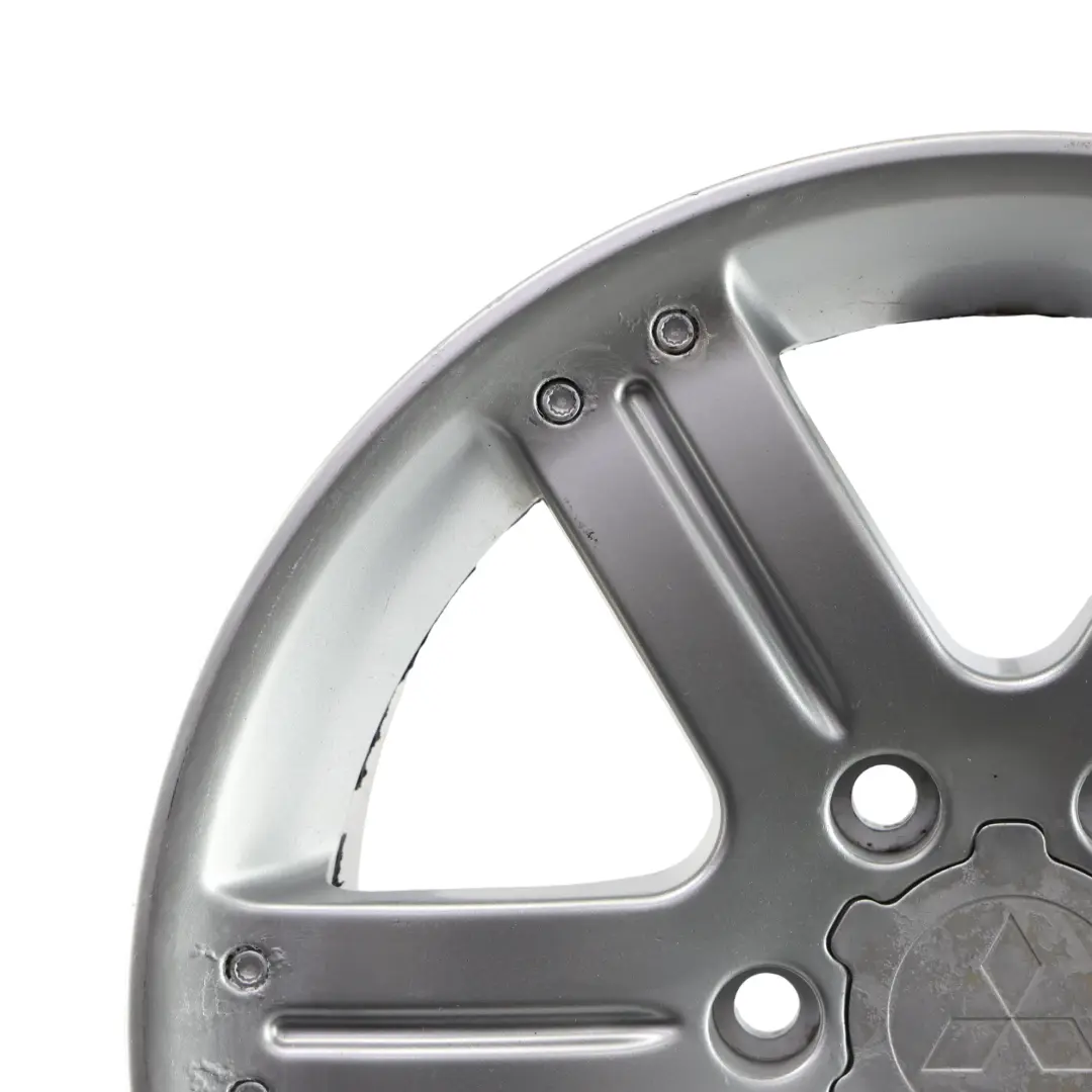 Cerchio in lega argento 18" ET:46 8.5J per Mitsubishi Shogun Pajero con numero di parte 16388546Z2 Mitsubishi Shogun Pajero Cerchio in lega argento 18" ET:46 8.5J - SKU 16388546Z2-2 - Numero di parte 16388546Z2