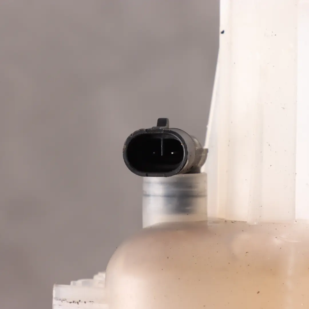 Mk3 Coolant Expansion Tank Header Bottle Reservoir to Peugeot Boxer with Part number 1674057680 Peugeot Boxer Mk3 Coolant Expansion Tank Header Bottle Reservoir - SKU 1674057680 - Part number 1674057680