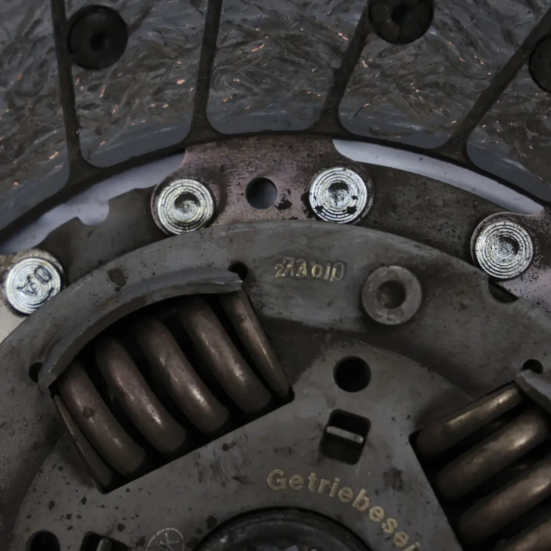 TT9 MK7 2.2 TDCi Dual Twin Mass Flywheel Clutch Kit Manual to Ford Transit with Part number 1857693 Ford Transit TT9 MK7 2.2 TDCi Dual Twin Mass Flywheel Clutch Kit Manual - SKU 1857693 - Part number 1857693