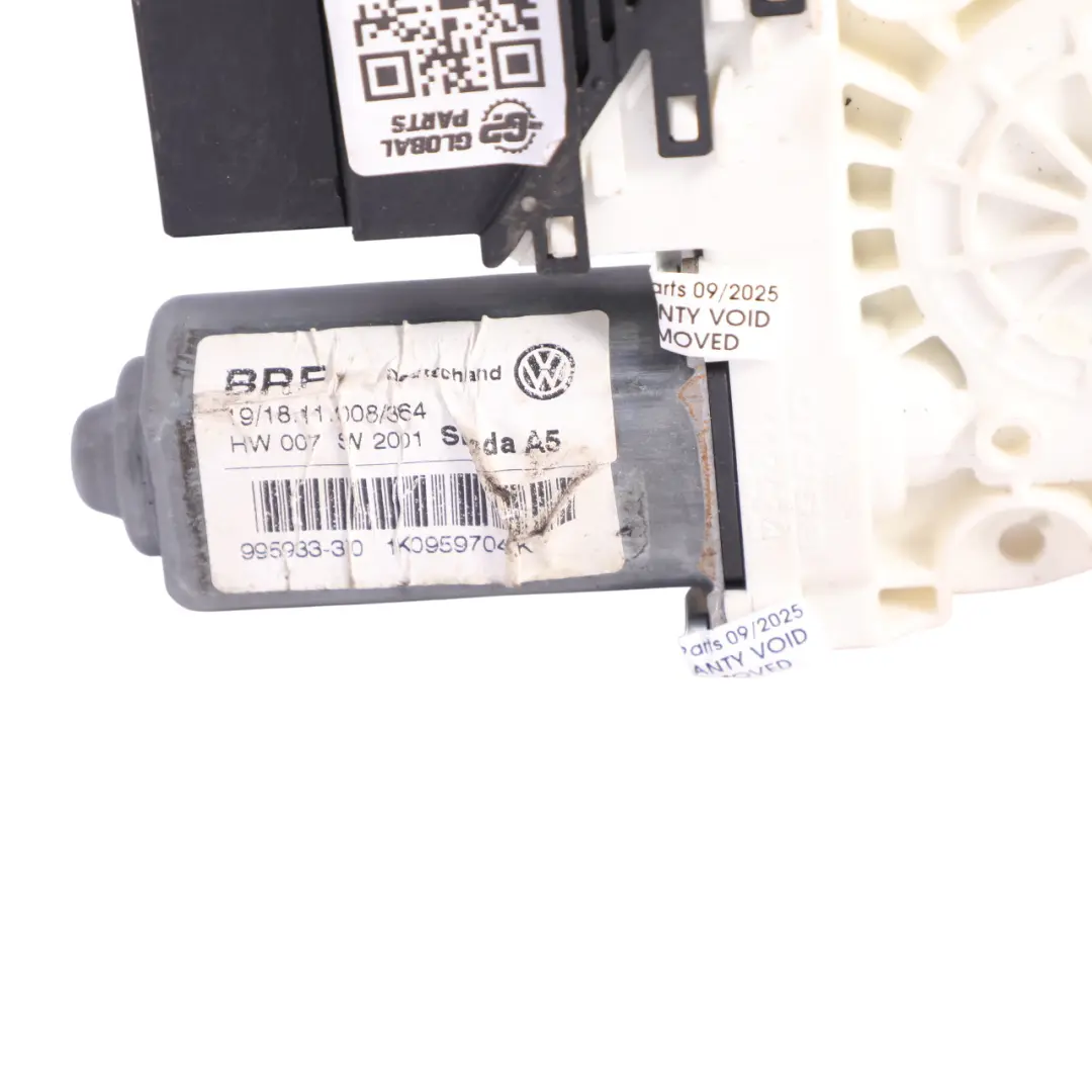 Mk2 1Z Window Regulator Motor Rear Right Door N/S to Skoda Octavia with Part number 1K0959704AK Skoda Octavia Mk2 1Z Window Regulator Motor Rear Right Door N/S - SKU 1K0959704AK - Part number 1K0959704AK