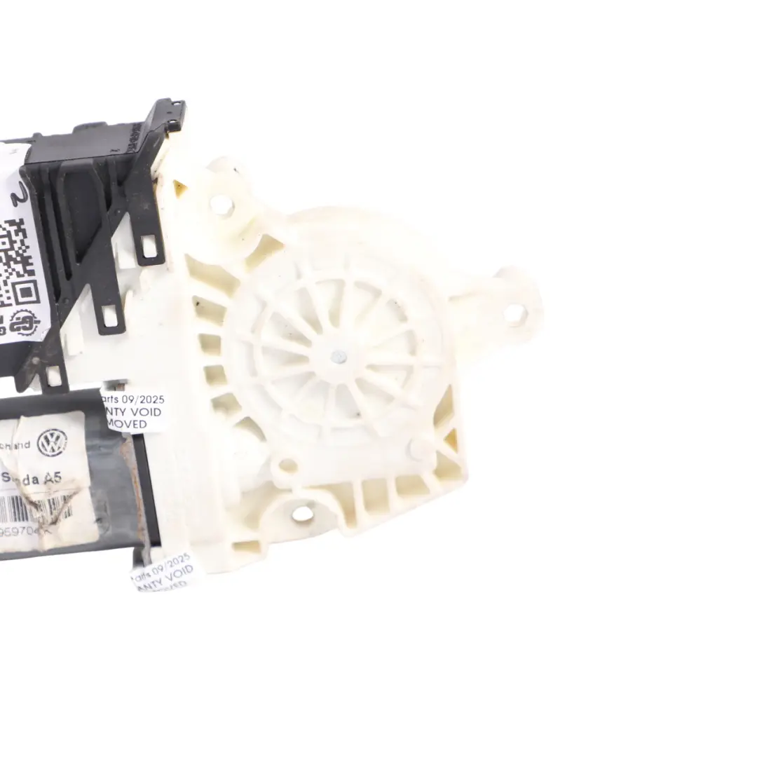 Skoda Octavia Mk2 1Z Window Regulator Motor Rear Right Door N/S - SKU 1K0959704AK - Part number 1K0959704AK