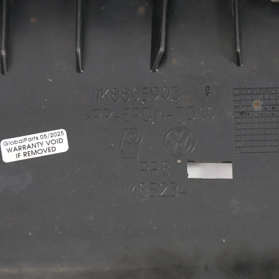 Mk3 Płyta Osłona Dokładka Przedniego Zderzaka do VW Scirocco o numerze 1K8805903B VW Scirocco Mk3 Płyta Osłona Dokładka Przedniego Zderzaka - SKU 1K8805903B - Numer Części 1K8805903B