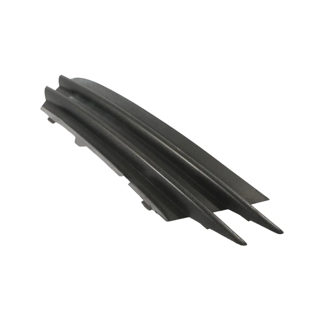 Kratka Zderzaka Przedniego Lewa do Volkswagen VW Scirocco 3 o numerze 1K8853665B Volkswagen VW Scirocco 3 Kratka Zderzaka Przedniego Lewa - SKU 1K8853665B - Numer Części 1K8853665B