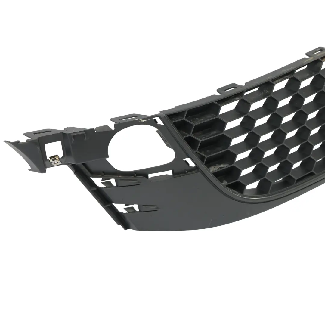 Mk3 Parachoques Delantero Central Inferior Rejilla Panel para VW Scirocco con número de pieza 1K8853677 VW Scirocco Mk3 Parachoques Delantero Central Inferior Rejilla Panel - SKU 1K8853677 - Número de pieza 1K8853677