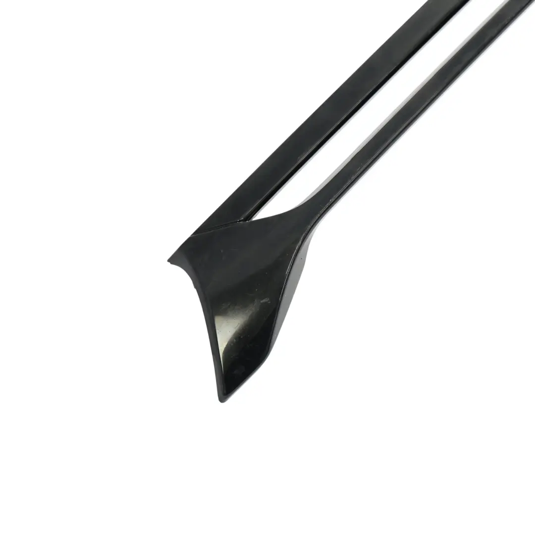 Panneau De Calandre Supérieur Central Pare-Chocs pour VW Scirocco 3 à propos du numéro de pièce 1K8853761A VW Scirocco 3 Panneau De Calandre Supérieur Central Pare-Chocs - SKU 1K8853761A - Numéro de pièce 1K8853761A