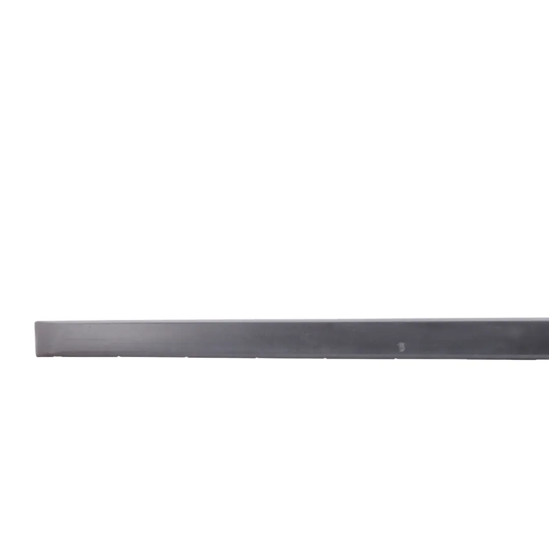 Volkswagen Scirocco III Fronttürverkleidung Untere Leiste Links Satin Schwarz - SKU 1K8854939 - Teilenummer 1K8854939