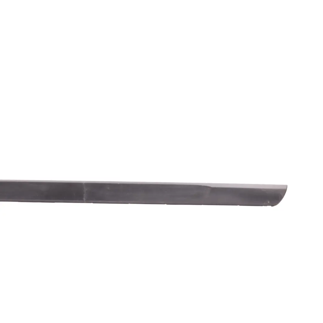 Volkswagen Scirocco III Fronttürverkleidung Untere Leiste Links Satin Schwarz - SKU 1K8854939 - Teilenummer 1K8854939