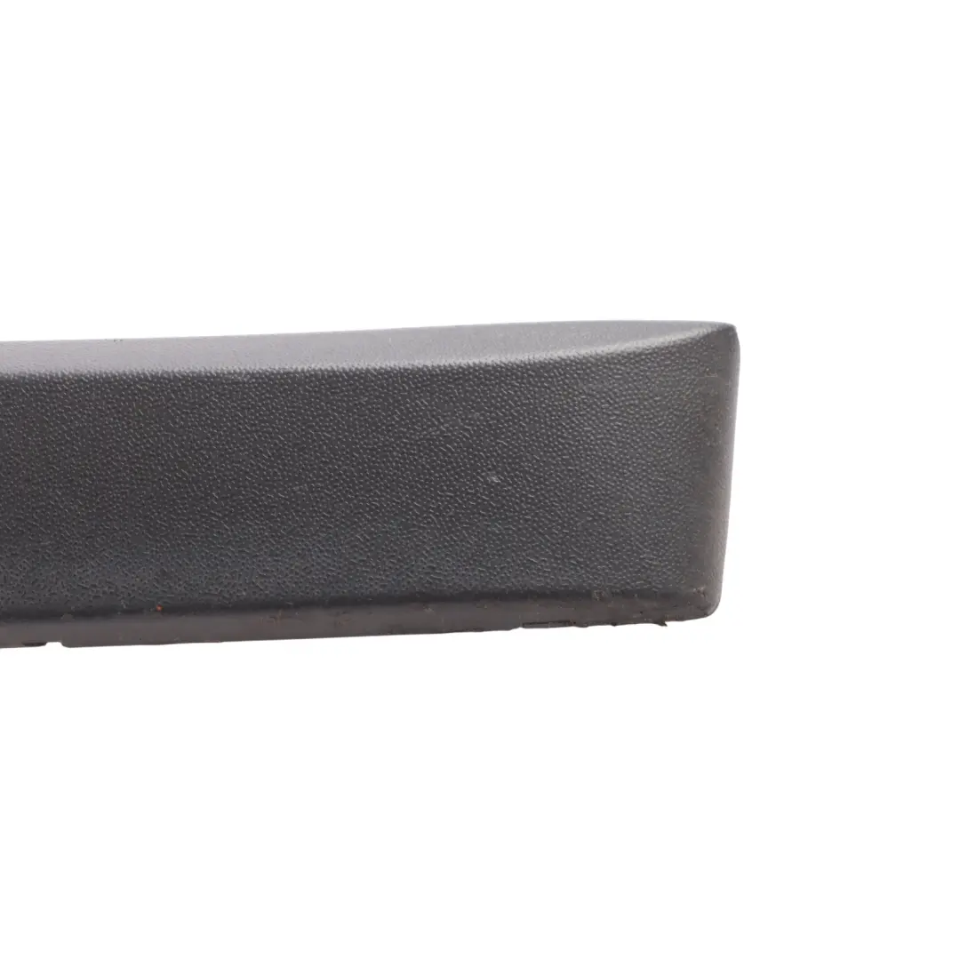 Rivestimento Inferiore Striscia Anteriore Destra Nero per Volkswagen Scirocco III con numero di parte 1K8854940 Volkswagen Scirocco III Rivestimento Inferiore Striscia Anteriore Destra Nero - SKU 1K8854940 - Numero di parte 1K8854940