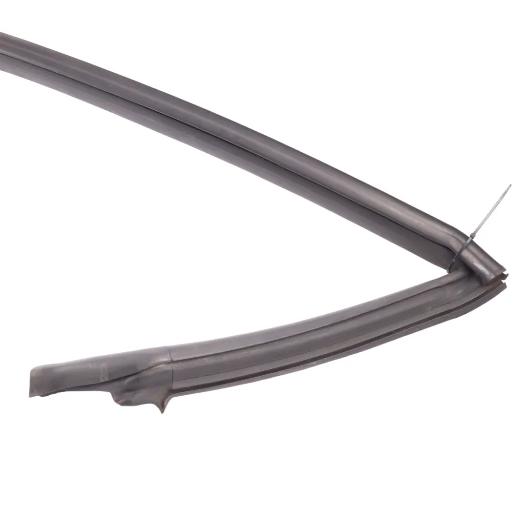 Mk3 Guarnizione Finestrino Anteriore Sinistro per Volkswagen Scirocco con numero di parte 1K8867337J Volkswagen Scirocco Mk3 Guarnizione Finestrino Anteriore Sinistro - SKU 1K8867337J - Numero di parte 1K8867337J