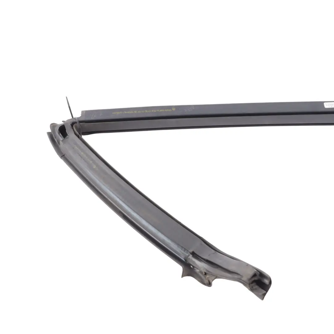 Volkswagen Scirocco Mk3 Puerta Delantera Guía Ventana Junta Izquierda - SKU 1K8867337J - Número de pieza 1K8867337J