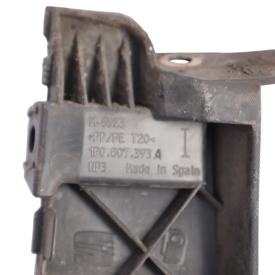 Seat Leon Mk2 1P Uchwyt Ślizg Zderzaka Lewy Tył - SKU 1P0807393A - Numer Części 1P0807393A