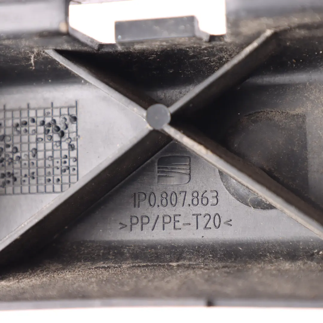 1P Staffa Paraurti Posteriore Supporto Portante Sinistra per Seat Leon con numero di parte 1P0807863 Seat Leon 1P Staffa Paraurti Posteriore Supporto Portante Sinistra - SKU 1P0807863 - Numero di parte 1P0807863