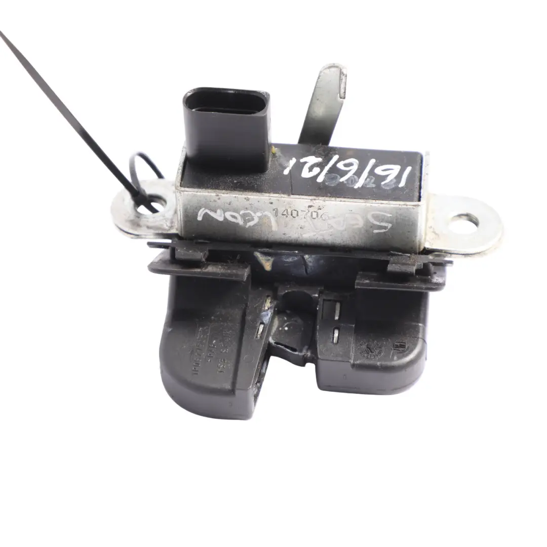 Seat Leon Mk2 1P VW Golf Mk6 Actionneur De Verrouillage Coffre Hayon 1P0827505A - SKU 1P0827505D - Numéro de pièce 1P0827505D