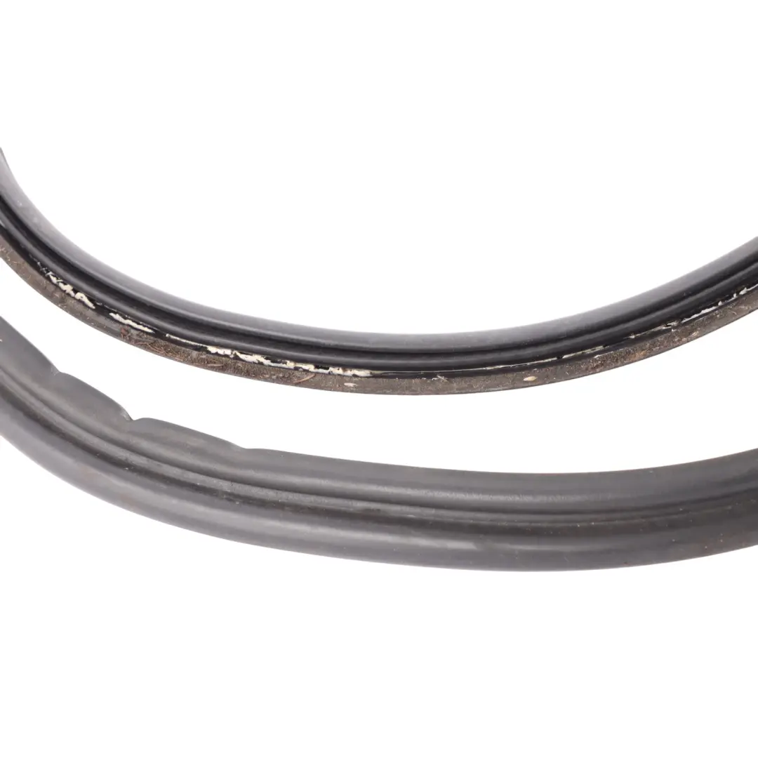 Seat Leon Mk2 1P Tailgate Boot Trunk Sealing Gasket Rubber - SKU 1P0827705E - Part number 1P0827705E